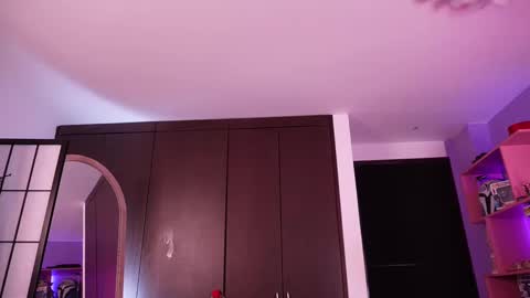 isabellacrz online show from 12.15.24