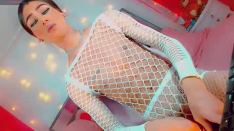 isabellagirs online show from 11.16.25