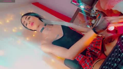 isabellagirs online show from 11.29.25