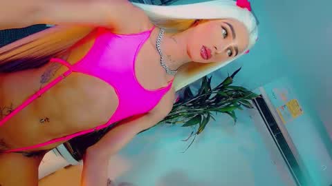 isabellagirs online show from 05.13.26