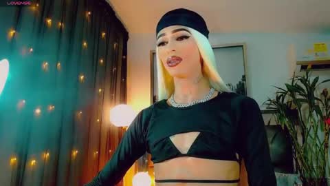isabellagirs online show from 05.22.26