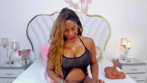 Snapshot of isabellakanned chatting on 02.22.25 Isabella online show from 02.22.25