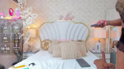 Snapshot of isabellakanned chatting on 10.03.25 Isabella online show from 10.03.25