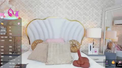 Snapshot of isabellakanned chatting on 10.15.25 Isabella online show from 10.15.25