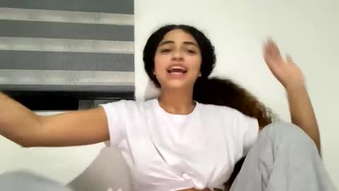 Snapshot of isabellakoffs chatting on 12.17.24 Isabella.. back again online show from 12.17.24