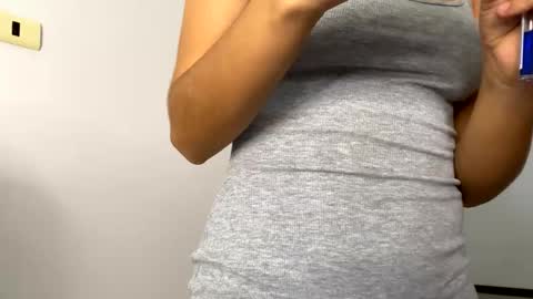 Snapshot of isabellakoffs chatting on 01.05.25 Isabella.. back again online show from 01.05.25