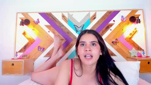 Snapshot of isabellamarinny chatting on 02.22.25 Isabella online show from 02.22.25