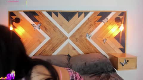 Snapshot of isabellamarinny chatting on 09.22.25 Isabella online show from 09.22.25