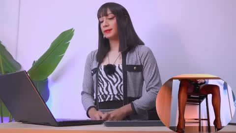 Snapshot of isabellanylon chatting on 04.02.26 Help me with your follow independent model isabela online show from 04.02.26