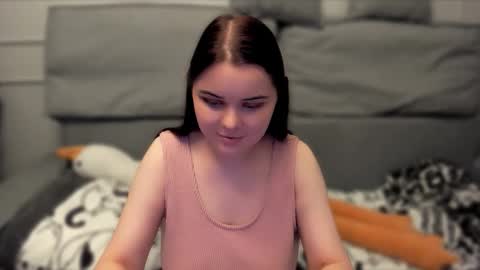 Isabella online show from 09.17.25