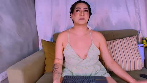 Snapshot of isabellas_smith chatting on 02.23.26 Martina IG martissmith01 online show from 02.23.26