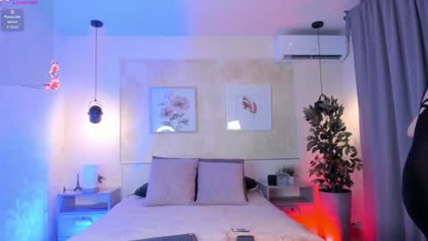 Snapshot of isabellasweet__ chatting on 02.17.26 online show from 02.17.26