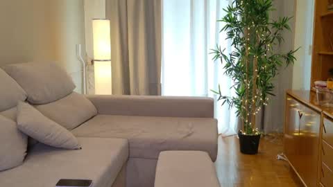 isabellauribe online show from 04.30.26