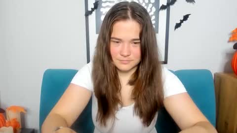 Isabell online show from 10.23.25