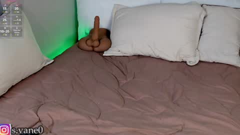 Snapshot of isabelle_adamss chatting on 01.10.25 Isabelle online show from 01.10.25