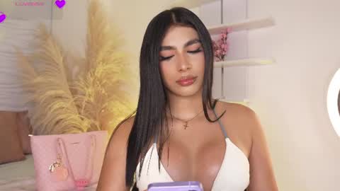Snapshot of isabellefoxx chatting on 06.23.26 Isa online show from 06.23.26