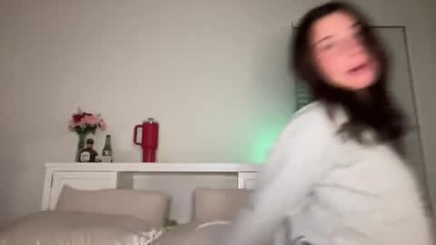 isabellekinsley online show from 02.18.25