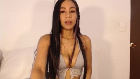 Isabella online show from 10.05.25