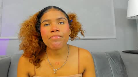 Isabellsmmith online show from 02.06.25