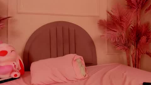 Isabellsmmith online show from 10.23.25