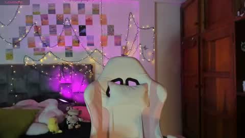 Snapshot of isangel_ chatting on 06.19.26 Isabela online show from 06.19.26