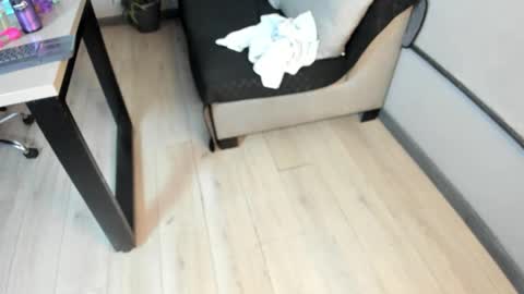 Snapshot of isasanders chatting on 11.16.25 I S A S AN D E R S online show from 11.16.25