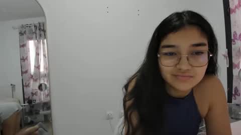 Snapshot of isasuarezzzz chatting on 02.27.26 Isa Suarez online show from 02.27.26