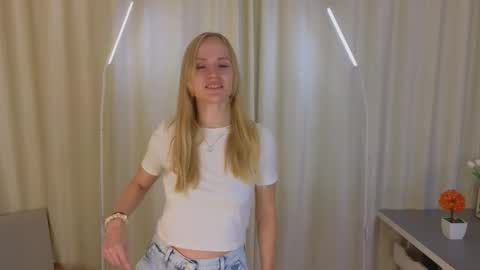 Olivia online show from 11.25.25