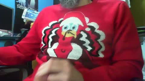 Snapshot of isazayh chatting on 12.23.24 Isazayh online show from 12.23.24