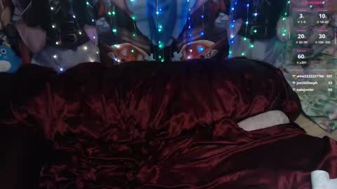 Snapshot of iselestias chatting on 10.25.25 Sele online show from 10.25.25