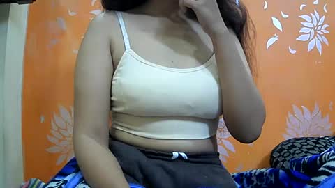 ishika_singh_ online show from 02.07.25