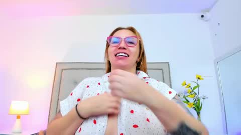 isisduzan online show from 02.28.25