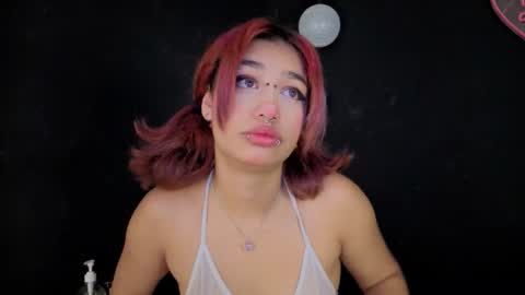 Isisjones18 online show from 09.26.25