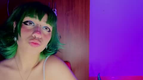 Isisjones18 online show from 06.14.26