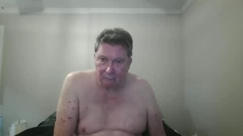 island625103 online show from 01.10.26