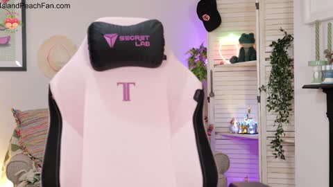 Lou  Peaches online show from 01.18.26