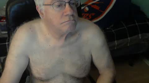 Snapshot of islesman22 chatting on 10.05.25 islesman22 online show from 10.05.25