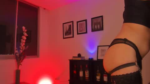 Snapshot of isnotforeveryone chatting on 02.21.25 Julyane online show from 02.21.25