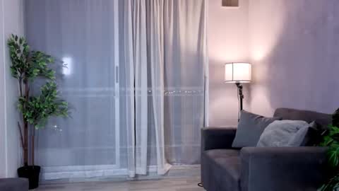 Snapshot of isnotforeveryone chatting on 09.22.25 Julyane online show from 09.22.25