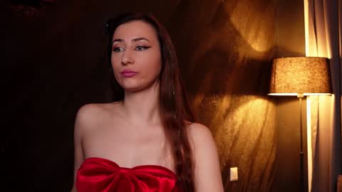 IsoldeBliss online show from 02.03.25