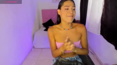 issa_kitty online show from 10.07.25