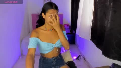 issa_kitty online show from 10.11.25