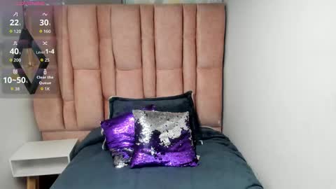 ISSA MILF online show from 02.19.26