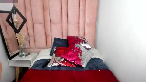 ISSA MILF online show from 05.11.26