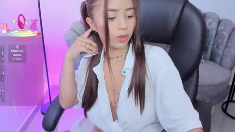 issi_loren online show from 11.21.25