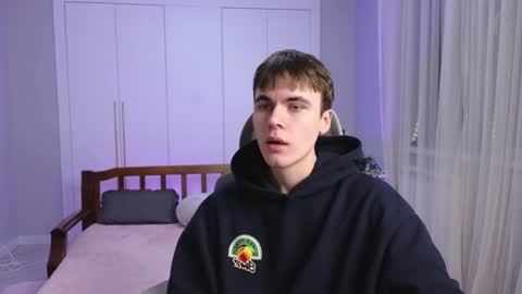 Snapshot of istairee chatting on 01.11.25 Maks online show from 01.11.25