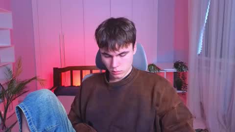 Snapshot of istairee chatting on 02.04.25 Maks online show from 02.04.25