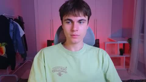 Snapshot of istairee chatting on 02.28.25 Maks online show from 02.28.25