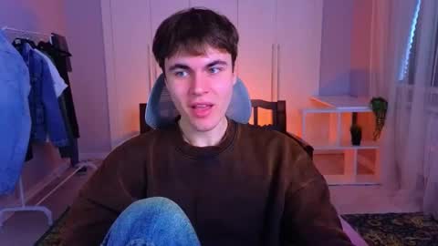 Snapshot of istairee chatting on 03.02.25 Maks online show from 03.02.25