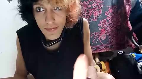 Snapshot of itachi666uchiha chatting on 10.27.25 Madara online show from 10.27.25